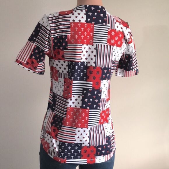 Denim & Co. Printed Americana Perfect Jersey V-Neck Top - Picture 4 of 7